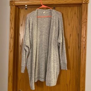 Gray cardigan with pockets